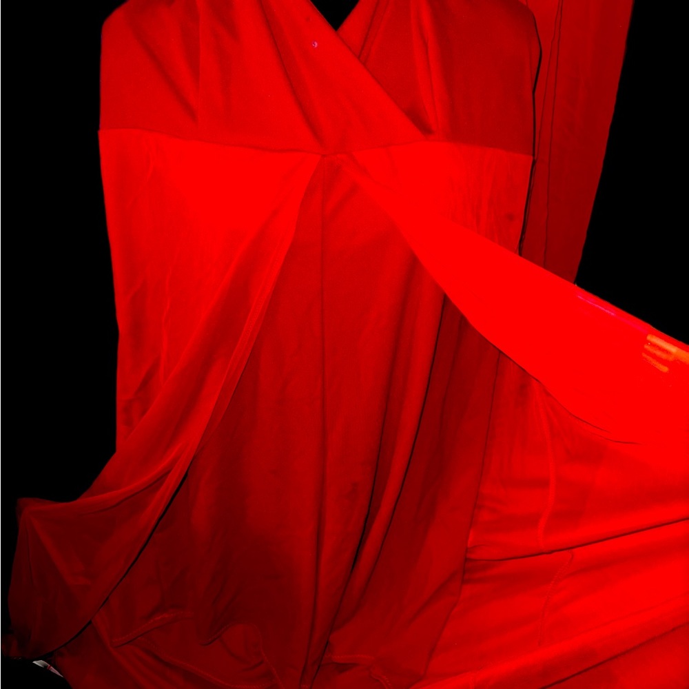 Red Jumper with optional sleeves